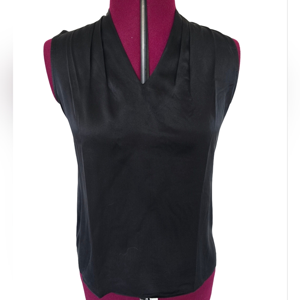 Talbots 100% Silk Black Sleeveless V-Neck Blouse Size 2 Career Business Casual